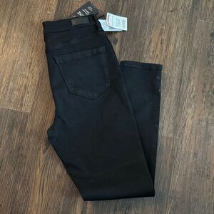 NWT Women’s Black Dress SOHO skinny  Pants - high waisted. Never worn